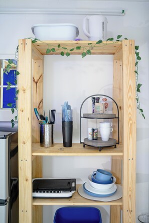 Interior - Unique Art Studio Getaway • San Antonio Hidden Gem (San Antonio)