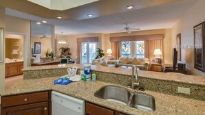 Interior - Hilton Head Condo @ Port Royal w/ Westin Amenities, 2Bed/2Bath,  Free Golf (Hilton Head Island)