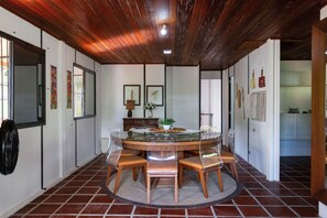 Villa | Esszimmer
