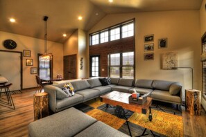 Fernseher, Kamin, Videospiele