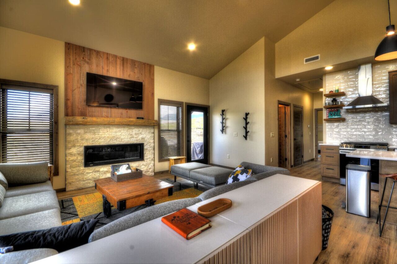 Télévision, cheminée, jeux vidéo