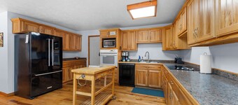 Flag Springs House - only 20 minutes from Branson