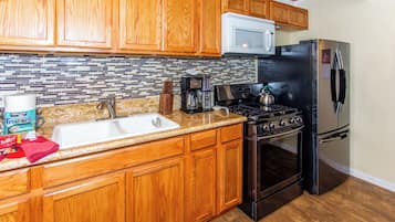 Basic Cabin | Private kitchen