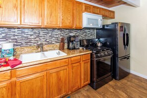Basic Cabin | Private kitchen