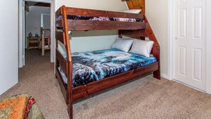 Basic Cabin - Cub Paws  (Big Bear City)