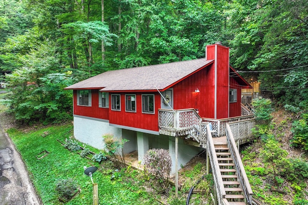 Nestled in the trees, your home base for adventure in Great Smoky Mountain NP