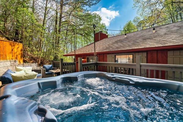 Outdoor spa tub