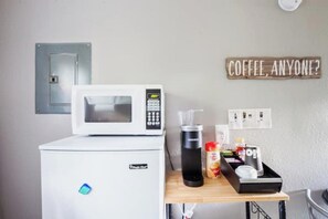 Interior - Comfy & Cozy Apt Close to Downtown ATL w/Queen Bed (Atlanta)