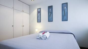 2 sovrum, strykjÀrn/strykbrÀda, gratis wi-fi och sÀngklÀder