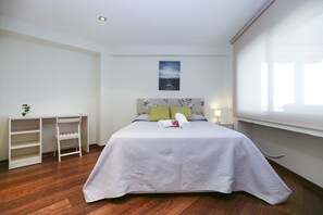 2 dormitorios, tabla de planchar con plancha, wifi gratis y ropa de cama