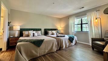 2 bedrooms, iron/ironing board, WiFi, bed sheets