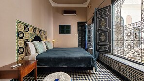 5 bedrooms, iron/ironing board, WiFi, bed sheets - Renovierter Riad, 9 Pers. , Beste Lage, ab 16J (Fès)