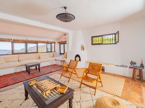 Télévision, cheminée