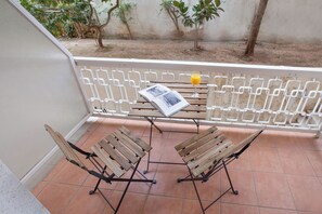 Terrace/patio - Beautiful apt near the sea by GHH (Paleo Faliro)