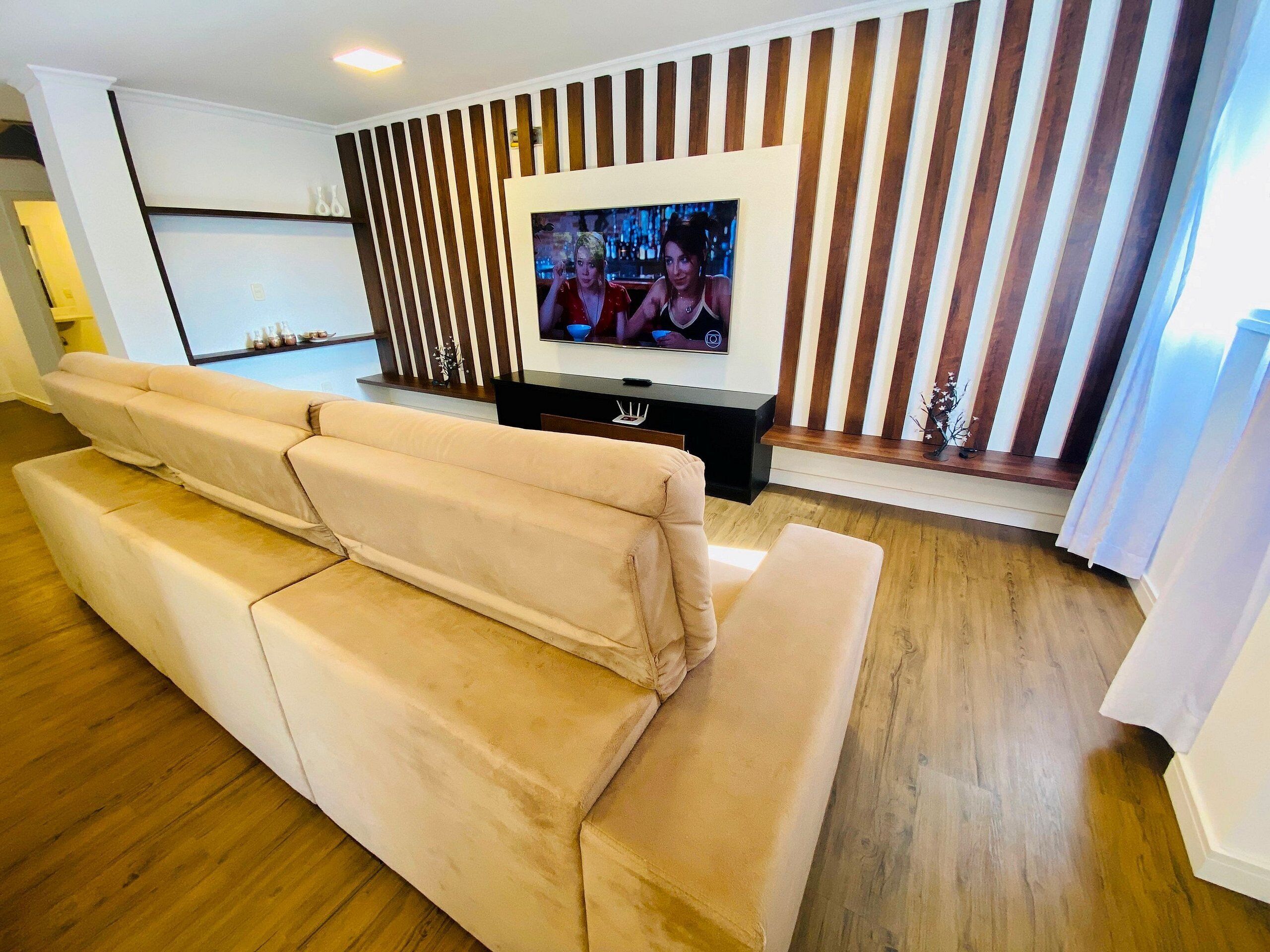 Basic Apartment | Living area