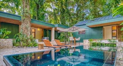 BRAND NEW 5-Star LUXE The Oasis - Family Villa