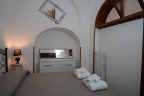 3 Schlafzimmer, Schreibtisch, Bügeleisen/Bügelbrett, kostenloses WLAN