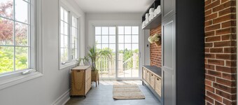 Lakeview Luxury Farmhouse Retreat + Hot Tub