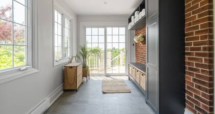 Lakeview Luxury Farmhouse Retreat + Hot Tub