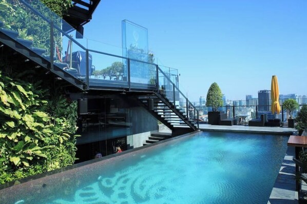 Pool - Bright and airy - Penthouse - Ben Thanh Tower (Ho Chi Minh City)