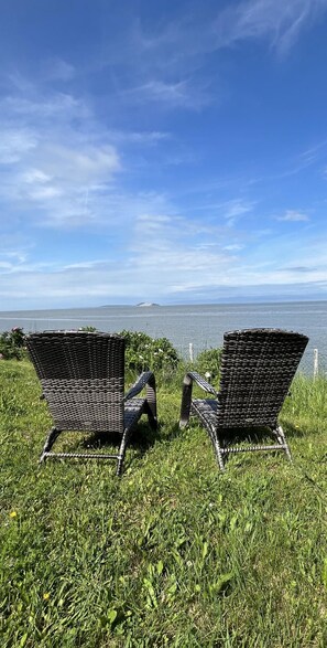 Property grounds - Magnificent sea views and sunsets! (Notre-Dame-du-Portage)