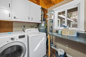 2 bedrooms, free WiFi - Peaceful Pines Panorama (Big Bear Lake)