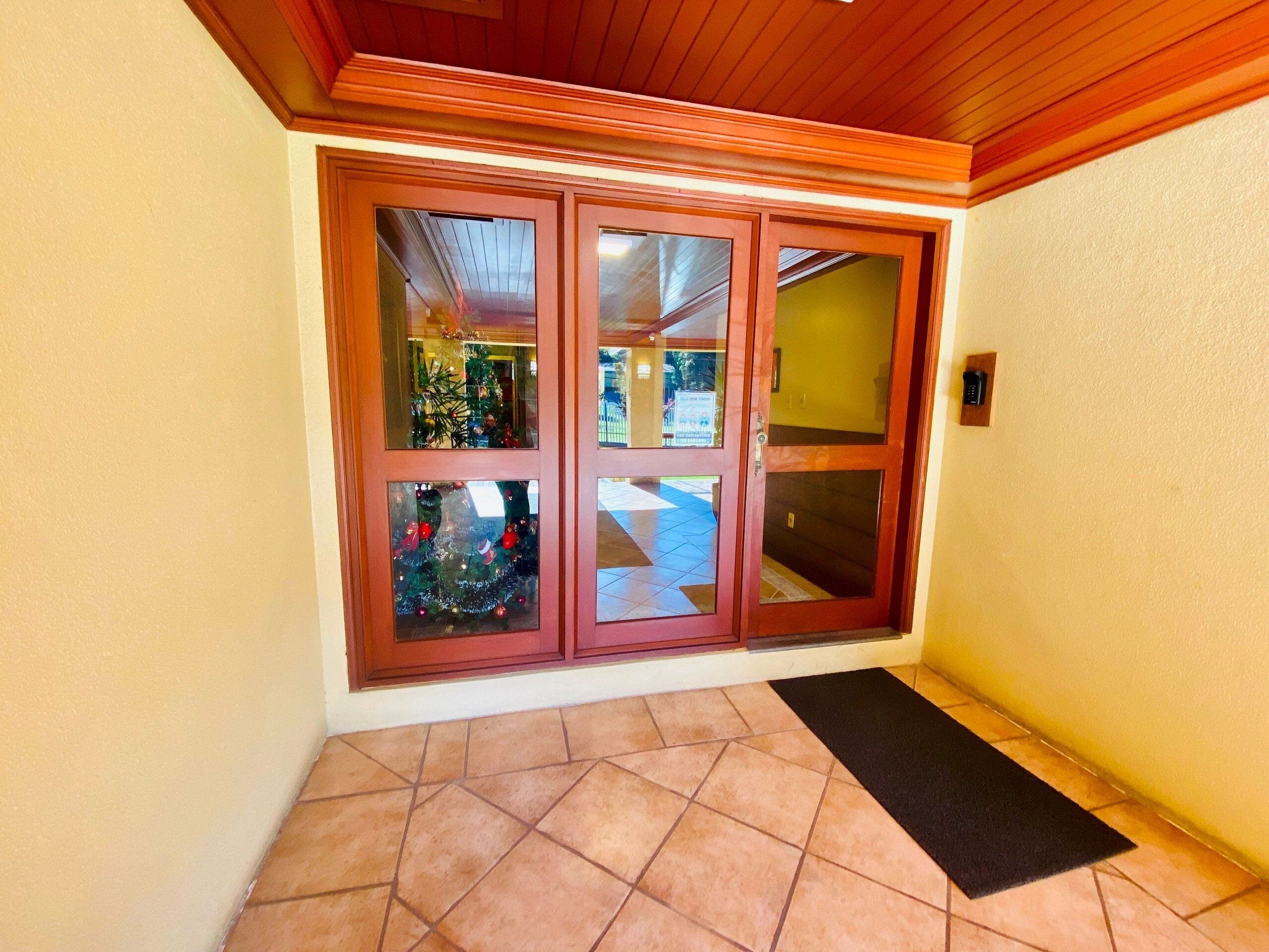Basic Apartment | Exterior detail