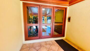 Basic Apartment | Exterior detail