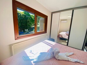 Free WiFi, bed sheets - Jardim Europa-Ao Lado d Famosa Rua Torta (Gramado)