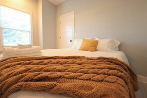 3 bedrooms, free WiFi, bed sheets - The Oneonta Experience (Oneonta)