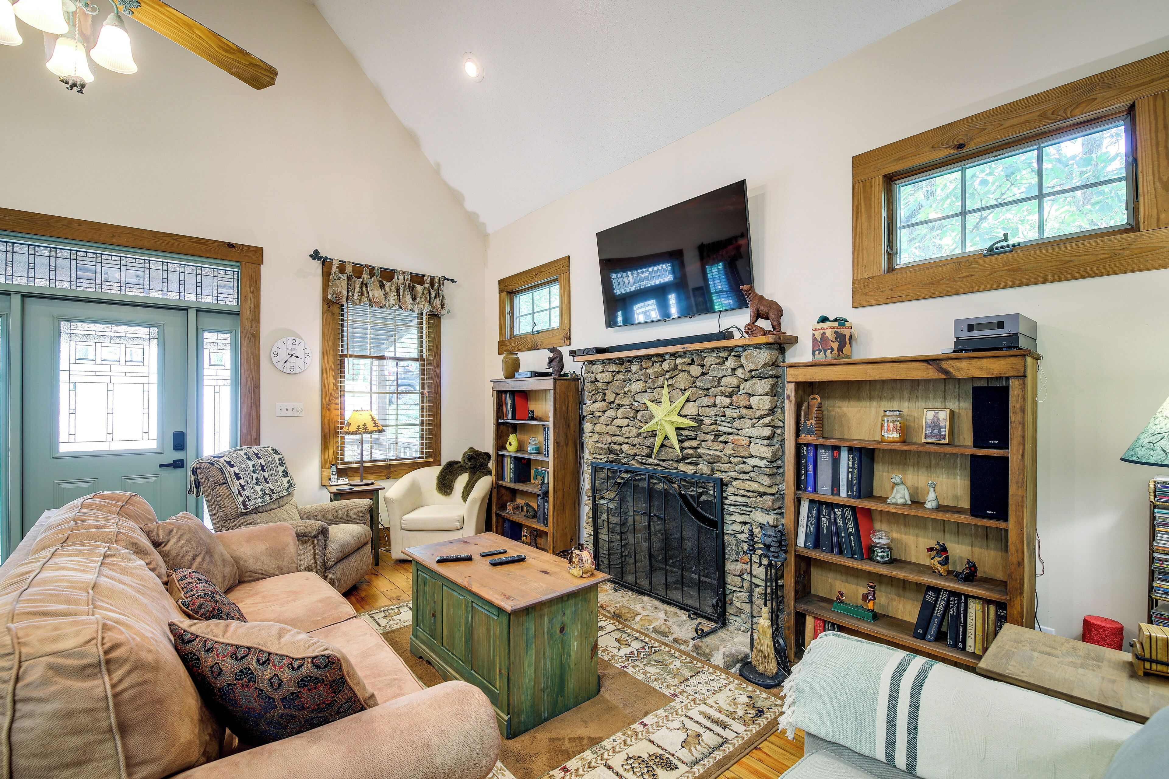Lake Cumberland Resort Cabin In Gated Community! - Kentucky