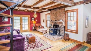 Living area - Escape to Vermont (Stockbridge)