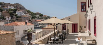 FOS Hydra residence