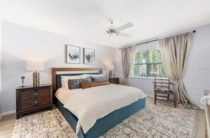 2 chambres, fer et planche à repasser, Wi-Fi, draps fournis