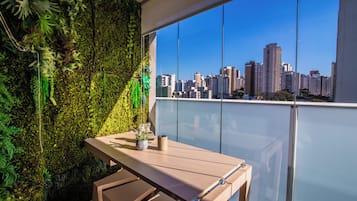 尊爵開放式客房 | 餐廳