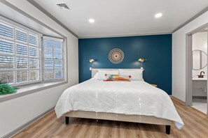 1 bedroom, desk, iron/ironing board, WiFi