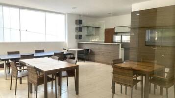Apartment | Dining