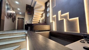 Ảnh chưa phân loại, 2 trong số 8 ảnh, nút