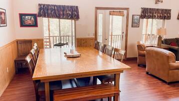 Large Group Lodge | In-room dining