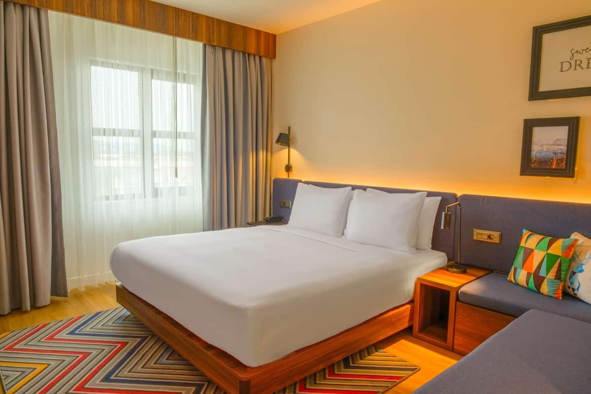 Premium bedding, in-room safe, blackout drapes, iron/ironing board