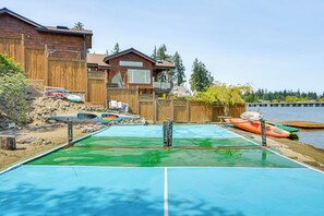 On the beach - Tacoma Home on Steilacoom Lake w/ Dock! (Tacoma)