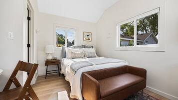 4 bedrooms, bed sheets