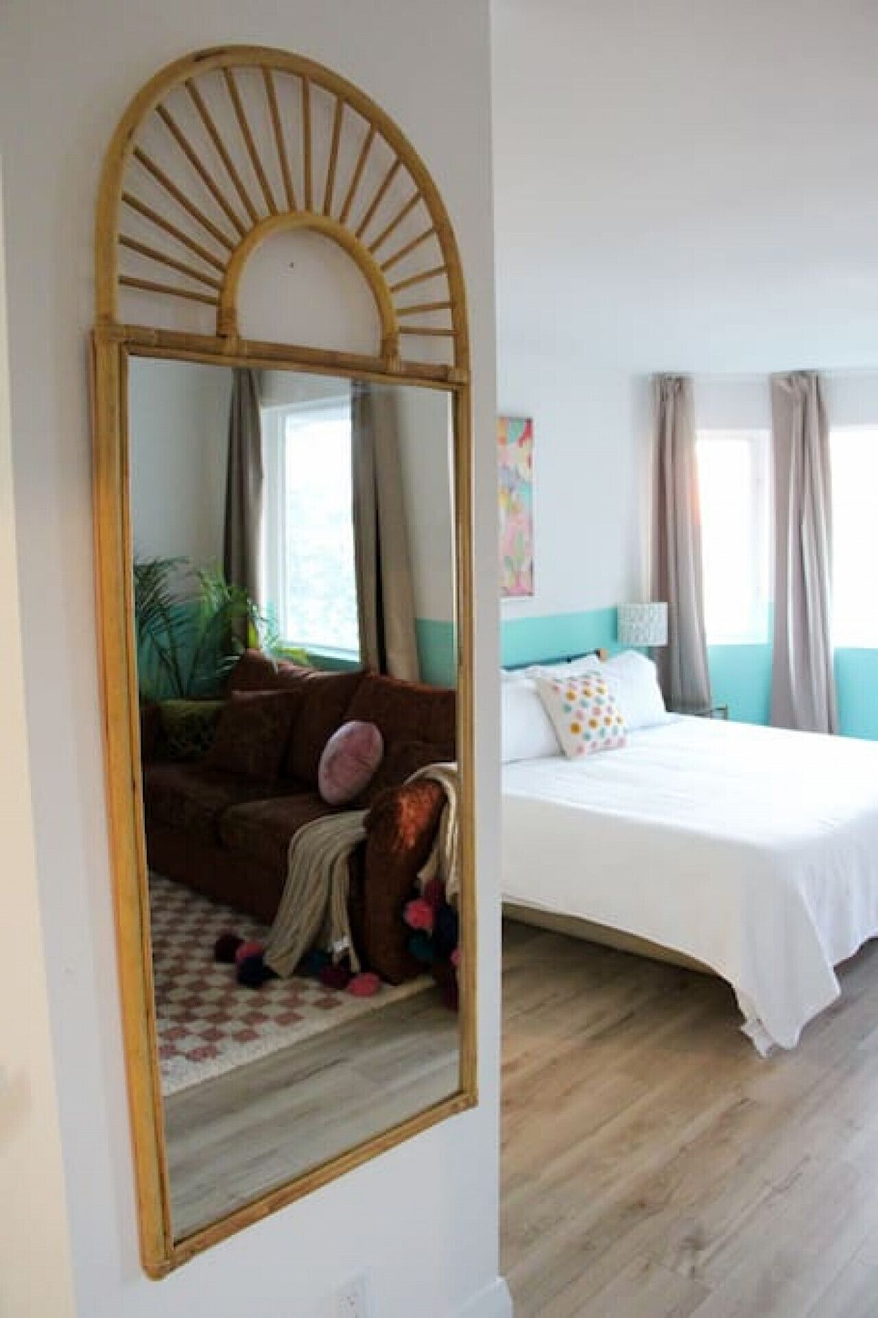 6 habitaciones, escritorio, tabla de planchar con plancha y wifi gratis 