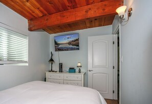 2 bedrooms, free WiFi - Redwood Elegance (Big Bear City)