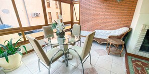 Junior Apartment | Dining