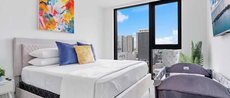 3 bedrooms, desk, iron/ironing board, WiFi