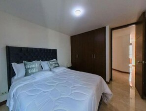 3 Schlafzimmer, Bügeleisen/Bügelbrett, kostenloses WLAN, Bettwäsche