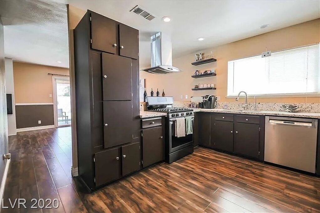 微波炉、烤箱、炉灶、洗碗机