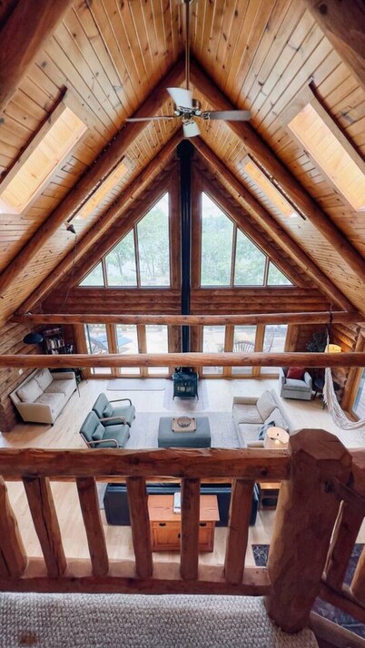 Peaceful Lakeview Cabin Stay On Private Pennisula