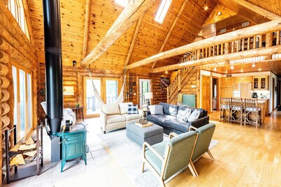 Birchwood Lake Log Cabin Retreat